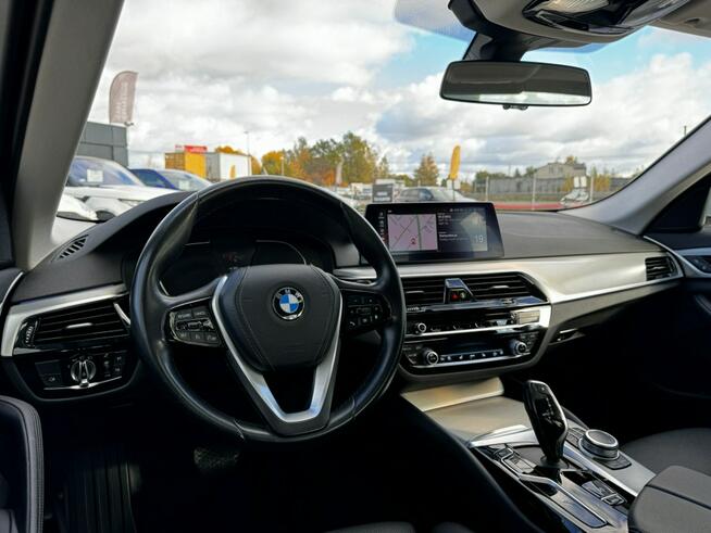 BMW 530 Bezwypadkowy / Tempomat / Nawigacja / Szyberdach / LED / FV Marża