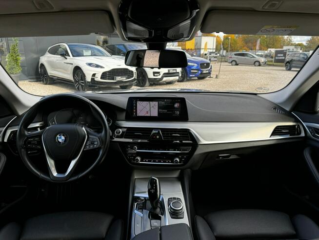 BMW 530 Bezwypadkowy / Tempomat / Nawigacja / Szyberdach / LED / FV Marża