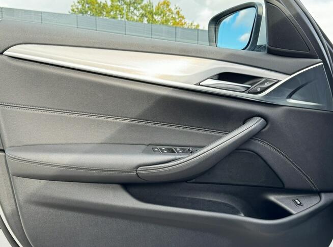 BMW 530 Bezwypadkowy / Tempomat / Nawigacja / Szyberdach / LED / FV Marża