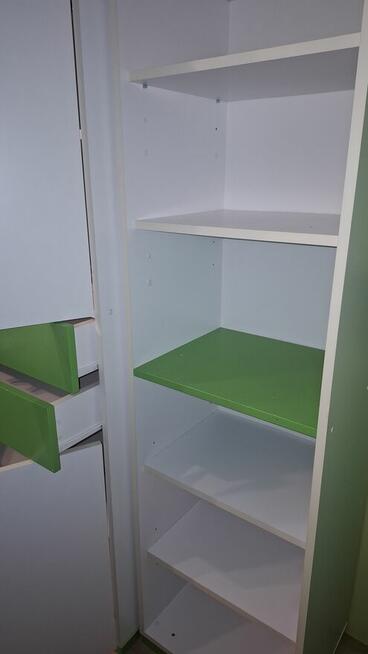 Komplet mebli do pokoju dziecka