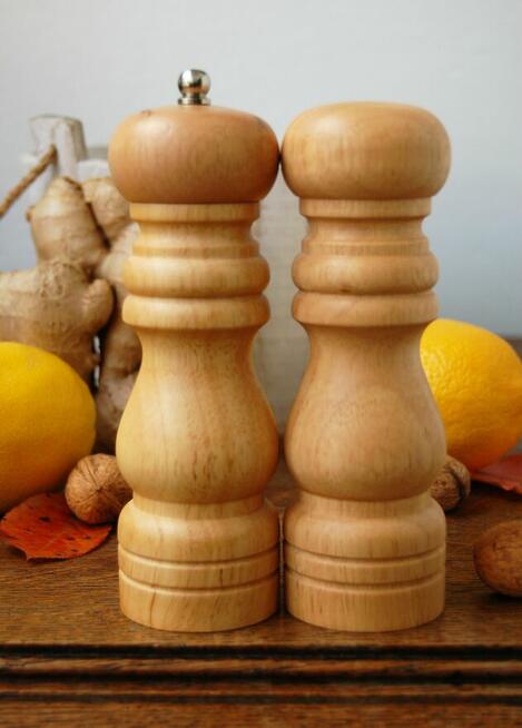Solniczka i młynek do pieprzu Vasa, zestaw, drewno
