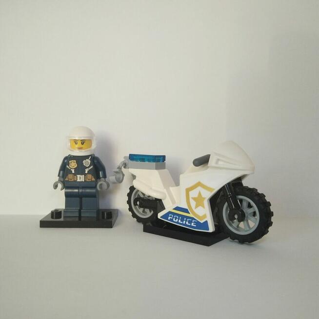 Lego City Policjantka i Motocykl nr3