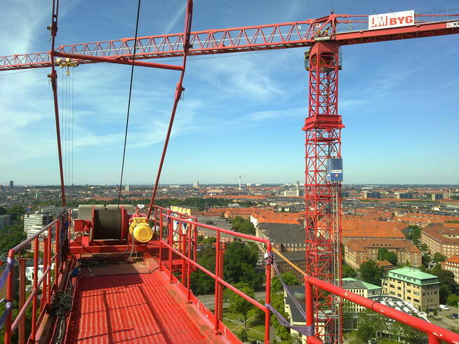 operator koparka suwnica zuraw wiezowy