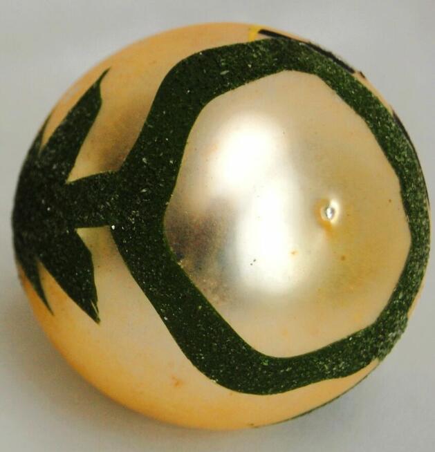 Stara bombka szklana ręcznie malowana 8 cm Mikołaj PRL