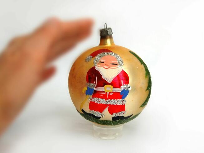 Stara bombka szklana ręcznie malowana 8 cm Mikołaj PRL