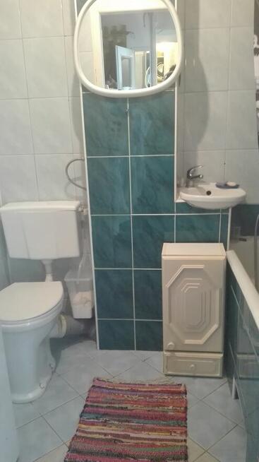 Mieszkanie dwupokojowe na trasie na lotnisko.