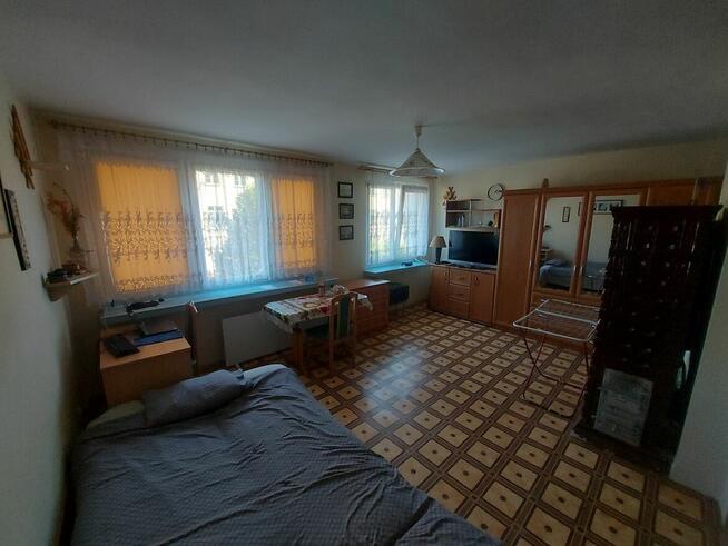 Sprzedam słoneczną kawalerkę blisko centrum – 30 m², I piętr