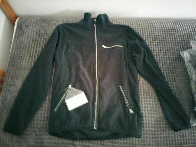 Sprzedam polary męskie firmy Reis. Ciepłe,