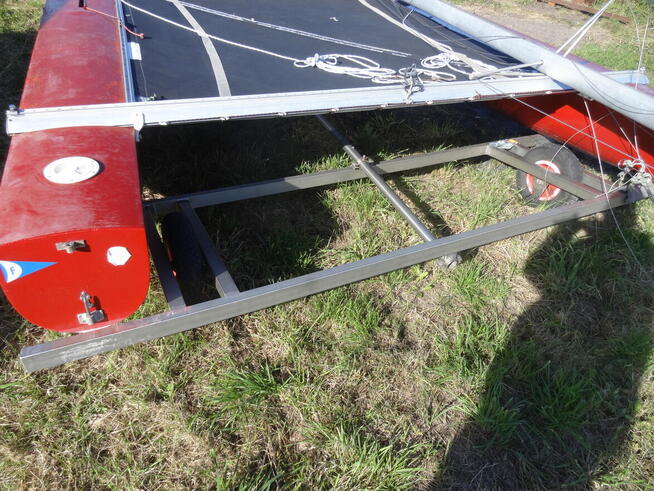 Katamaran Tornado, 6 x 3 m, maszt 9 m, kadłuby laminat GFK