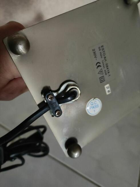 design lampka biurkowa elegancka chromowana led regulowana