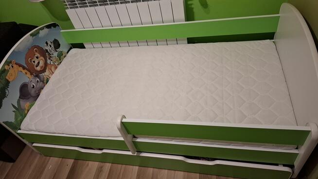 Komplet mebli do pokoju dziecka