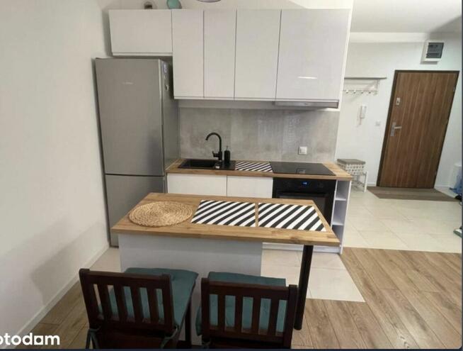 Bezpośrednio/2 pokoje/35m/balkon/zadbane/tramwaj