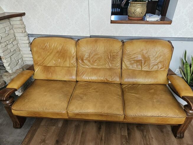 Sofa trzyosobową skórzana