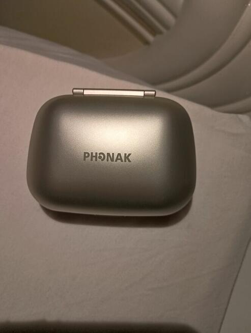 Okazyjnie sprzedam nowy aparat sluchowy