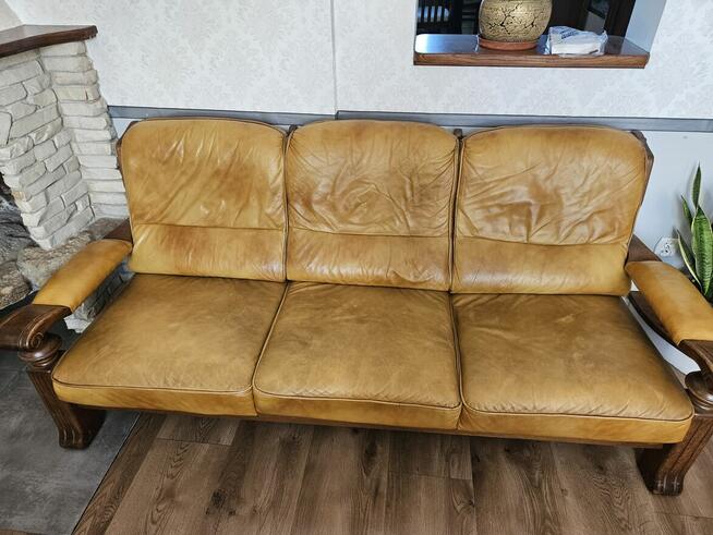 Sofa trzyosobową skórzana