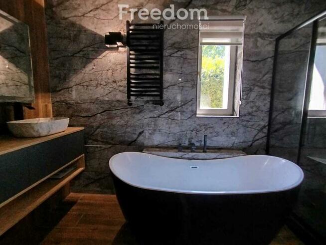 Dom do zamieszkania i garaż murowany przy Kołbieli