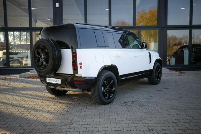 Land Rover Defender MY25 3.0D I6 200 KM AWD X-Dynamic SE 110 FujiWhite JLR Marvel Łódź