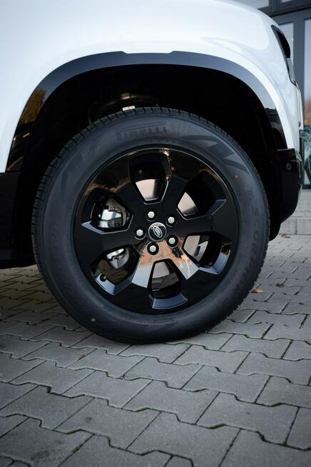 Land Rover Defender MY25 3.0D I6 200 KM AWD X-Dynamic SE 110 FujiWhite JLR Marvel Łódź