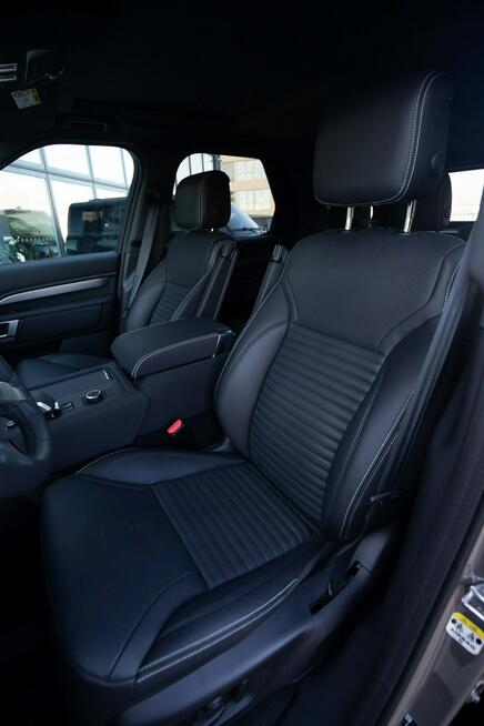 Land Rover Discovery MY24 3.0D I6 249 KM AWD Dynamic SE LantauBronze JLR Marvel Łódź