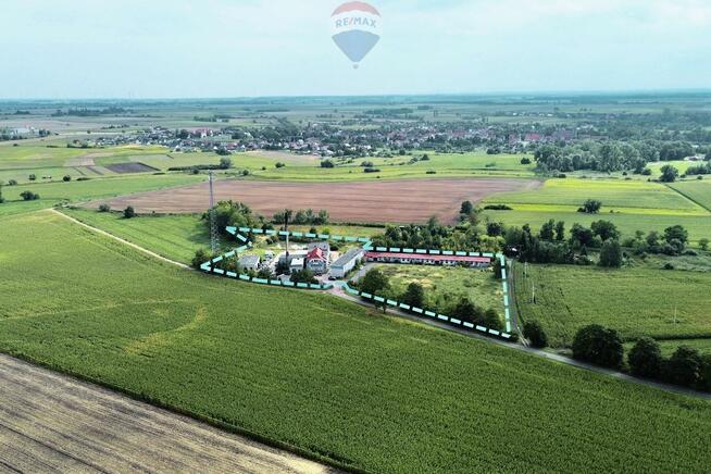 Uzbrojony kompleks 2 ha przy autostradzie A4