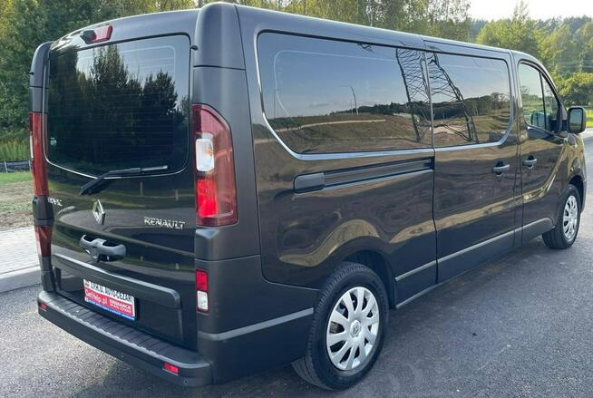 Renault Trafic III L2H1 9 osobowy