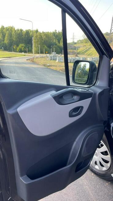 Renault Trafic III L2H1 9 osobowy