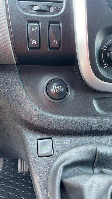 Renault Trafic III L2H1 9 osobowy