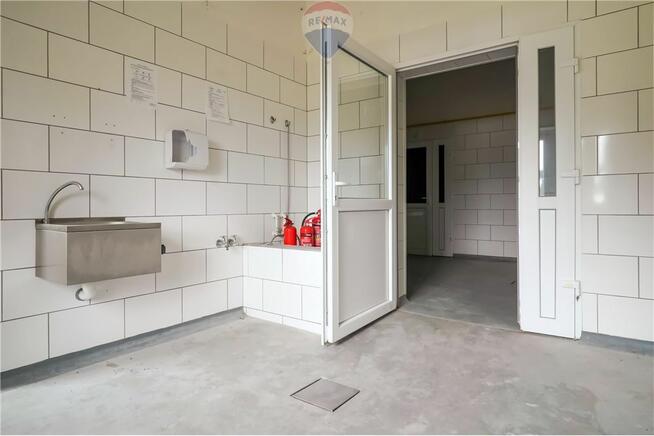 Obiekt produkcyjno-magazynowy z infrastrukturą