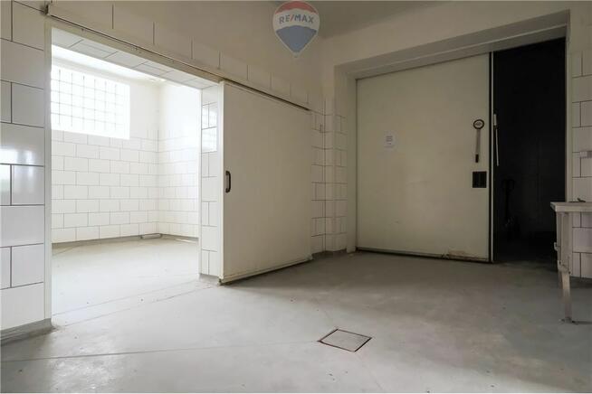 Obiekt produkcyjno-magazynowy z infrastrukturą