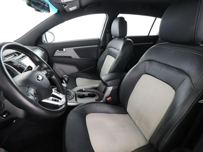 Kia Sportage 4x4 skóra navi klima auto kamera i czujniki parkowania grzane fotele i