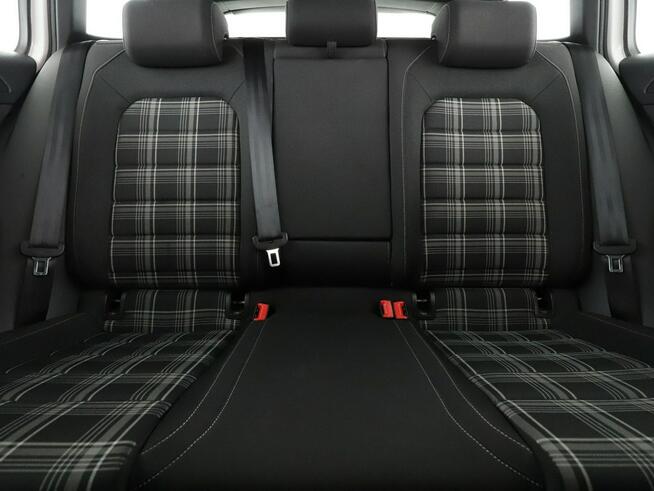 Volkswagen Golf GTD 184KM PDC grzane fotele climatronic LED