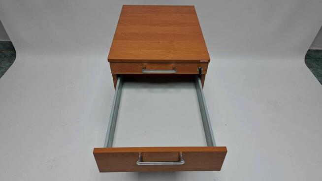 Kontener mobilny podbiurkowy Wuteh olcha - duża ilość