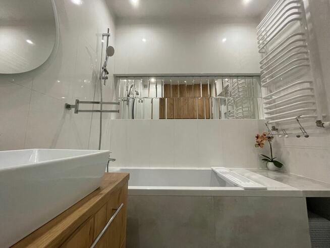 3 pokojowe mieszkanie+2 miejsca w garażu+komórka/balkon