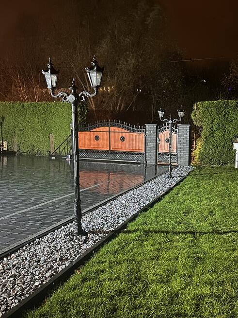 lampa żeliwna parkowa