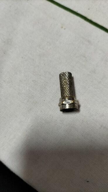 Wtyk typu F do kabla koncentrycznego 5,8 mm.6.8mm