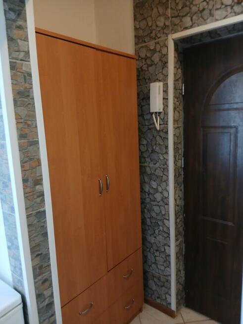 Fajna kawalerka 1300 całość!