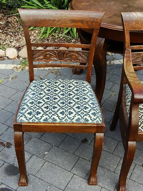 Stylowy zestaw mebli - stolik kawowy + 3 krzesła tapicerowan