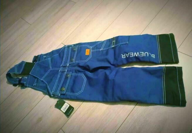 Spodnie ogrodniczki z ochroniaczami na szelkach 98/104