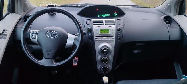 Toyota Yaris 1.3 benzyna**czujniki parkowania**hak**