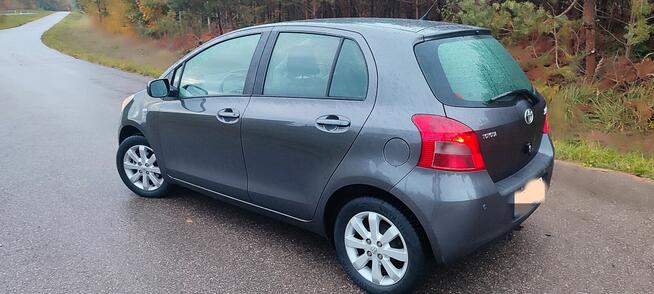 Toyota Yaris 1.3 benzyna**czujniki parkowania**hak**