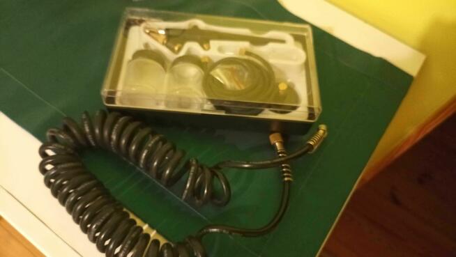 Kompresor tlokowy AS16 + Aerograf+ wezyk