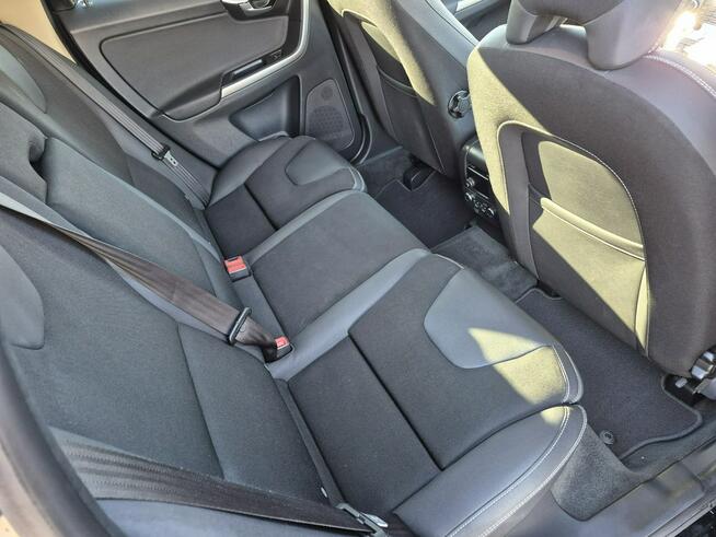 Volvo XC 60 xenon 2.0 dizel 5 cilindry automat grzane fotele
