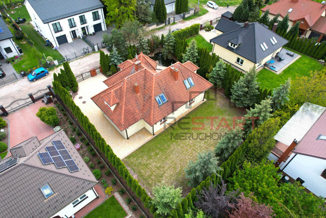 Dom Grodzisk Mazowiecki, Szczęsna