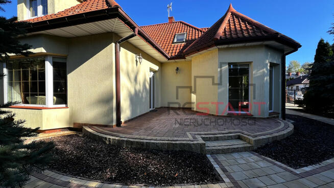 Dom Grodzisk Mazowiecki, Szczęsna