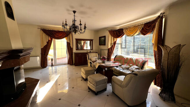 Dom Grodzisk Mazowiecki, Szczęsna