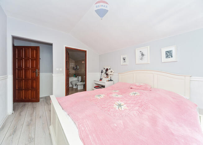 Dom w Szczyrku z widokiem na góry i skocznię