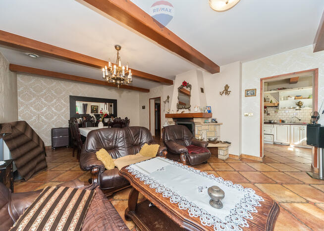 Dom w Szczyrku z widokiem na góry i skocznię