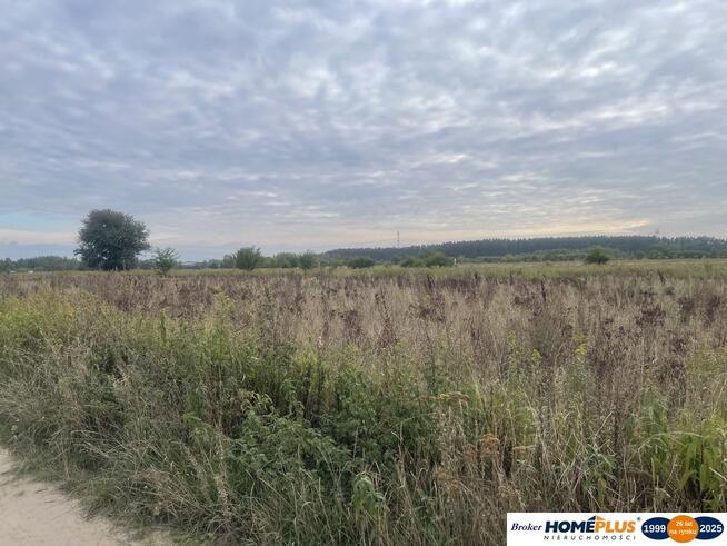 Działka budowlana 800 m² z dojazdem z dwóch stron