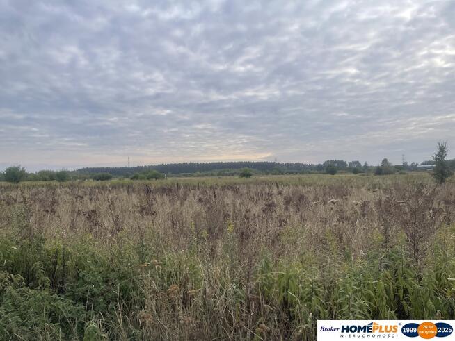 Działka budowlana 800 m² z dojazdem z dwóch stron