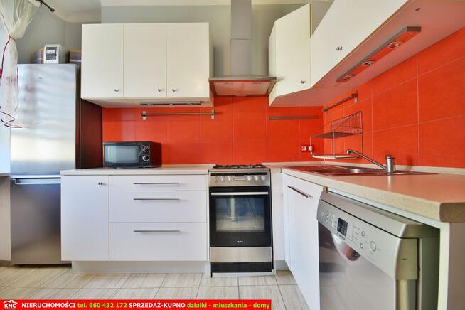 Zadbane, przestronne mieszkanie 2 pokojowe.